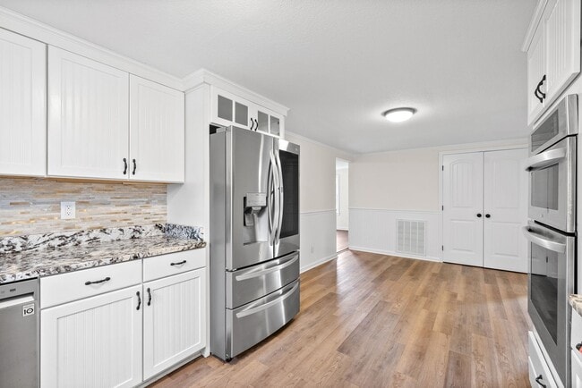 Foto del edificio - 3969 Cumberland City Rd