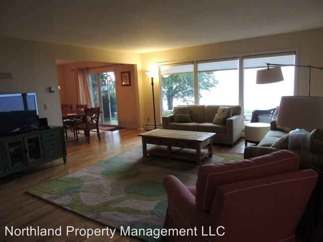 Building Photo - 4197 S West Bay Shore Dr