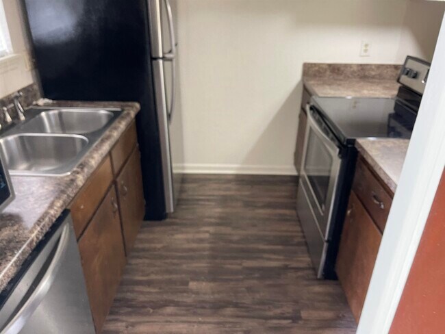 Building Photo - 2025 Watson Way