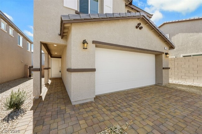 Building Photo - 3269 La Cura Ave