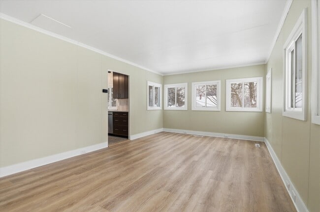 Foto del edificio - 2029 Ferdon Rd