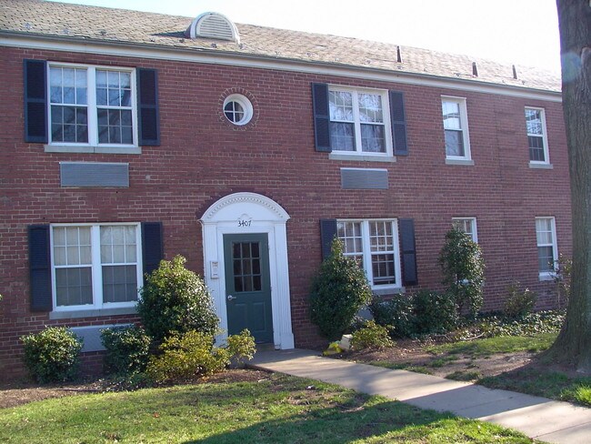 Foto del edificio - 3407 Commonwealth Ave