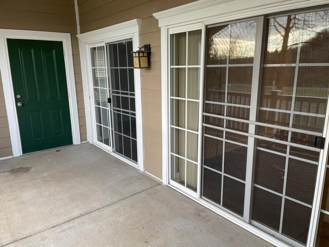 Balcony and boiler room - 8401 Callabee Way