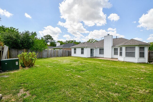 Foto del edificio - 19723 Ridge Falls Ct