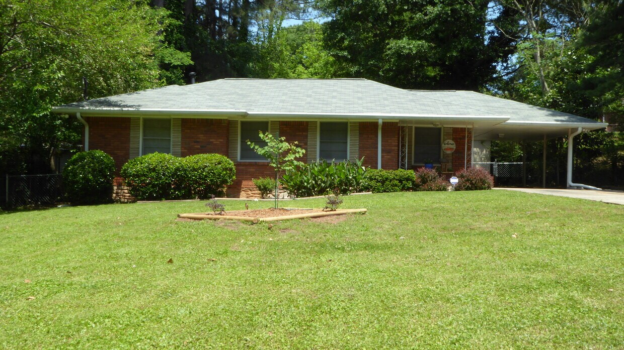 2229 Tilson Cir, Decatur, GA 30032 House for Rent in Decatur, GA