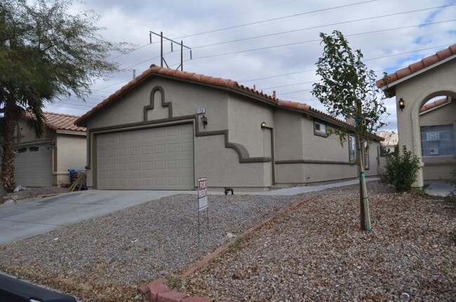 Foto del edificio - 1128 Pleasant Brook St