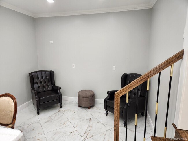 Foto del edificio - 7 Merriewold Ln S