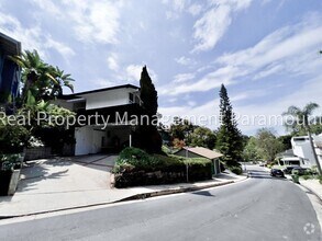 Building Photo - 420 N Skyewiay Rd