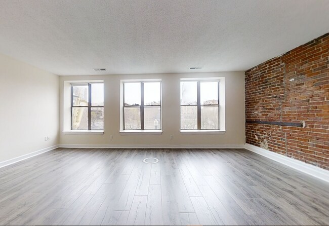 Building Photo - 1080 Boylston St