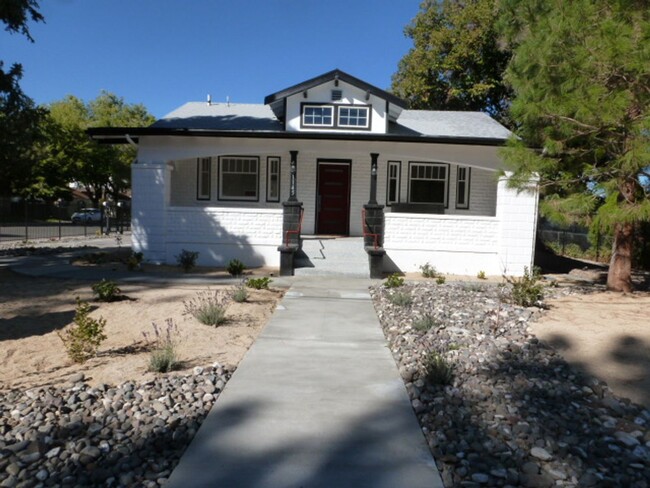 Foto del edificio - Historic Building in West Reno for Sale or...