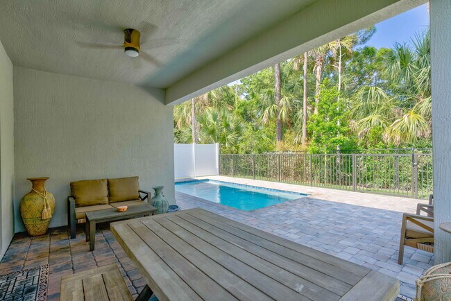 Foto del edificio - 18503 Claybrook St