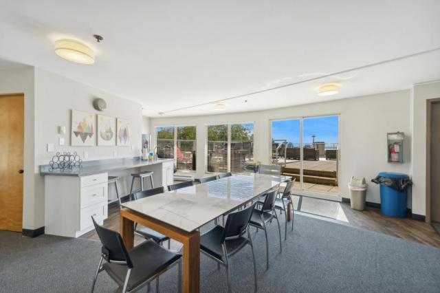 Building Photo - 1 bedroom in Seattle WA 98102