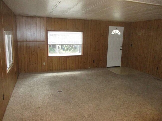Foto del edificio - 2 Bedroom, 2 Bathroom Lake Holiday Home