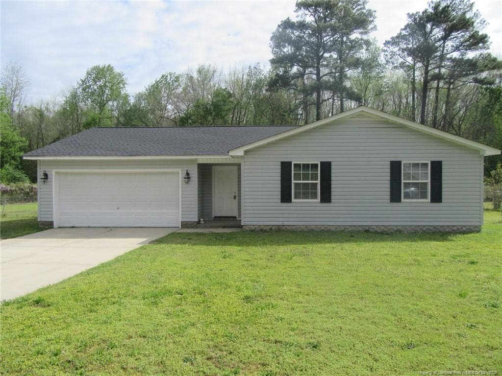 Primary Photo - 910 Edenwood Dr
