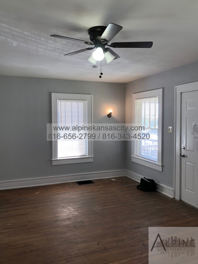 Building Photo - 1 Bedroom KCK Home!