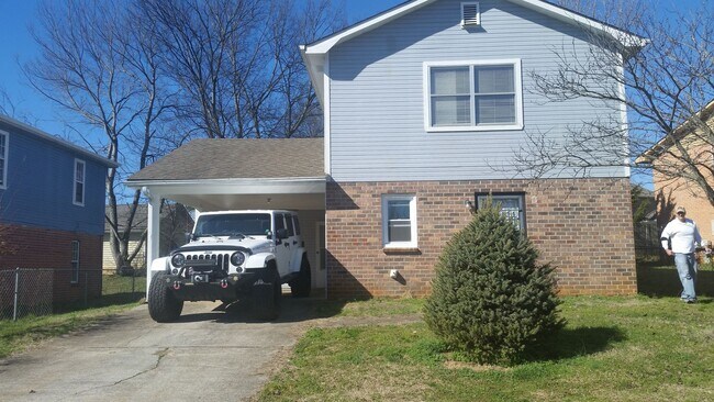 Building Photo - Atchley Dr