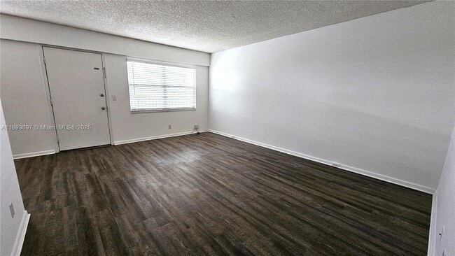 Foto del edificio - 13450 SW 3rd St