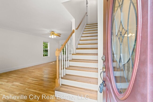 Building Photo - 3 br, 2.5 bath House - 34 Friendly Way