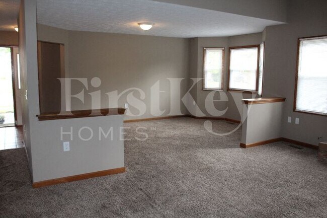 Foto del edificio - 10311 Park Valley Dr