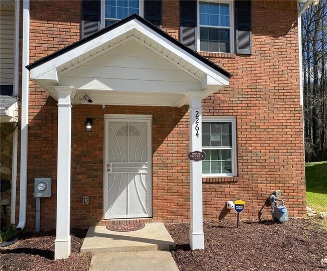 Foto del edificio - 2264 Salt Springs Pl