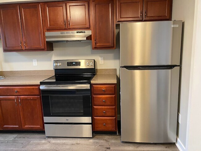 Kitchen - 30 Clayton St