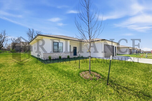 Foto del edificio - 713 Elmwood St