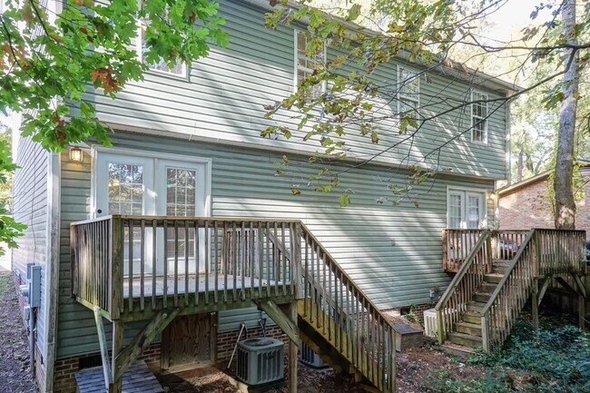 Building Photo - 1110 E Geer St