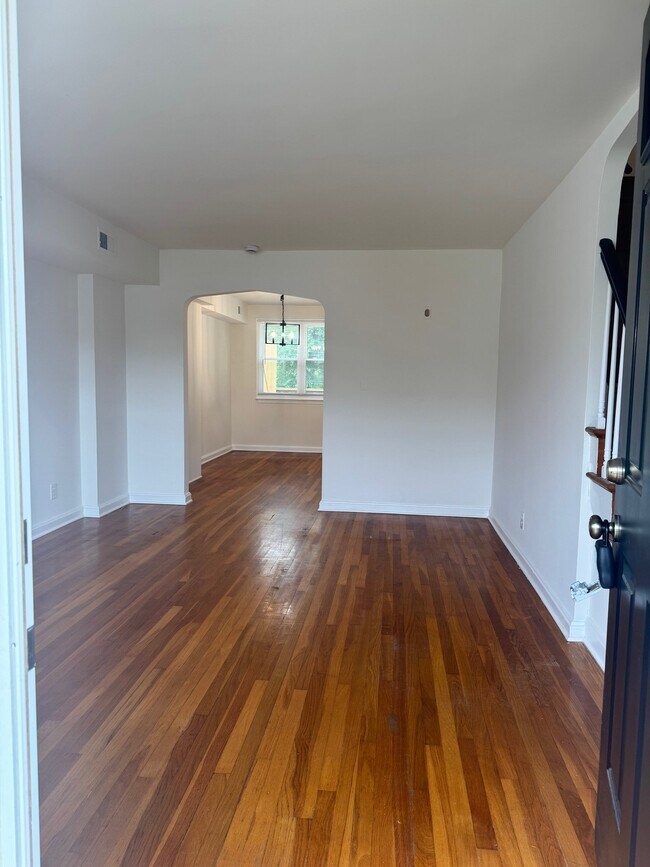 Foto del edificio - 1548 Aldeney Ave