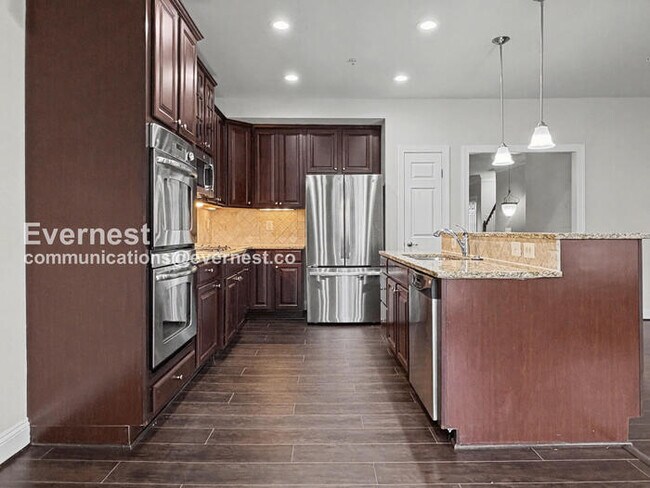 Foto del edificio - 1313 Cheswick Ln