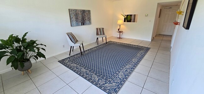 Building Photo - 5031 W Oakland Park Blvd