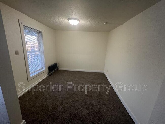 Building Photo - 209 Cherry St