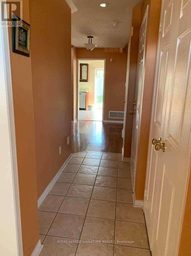 Building Photo - 2419 Bankside Dr