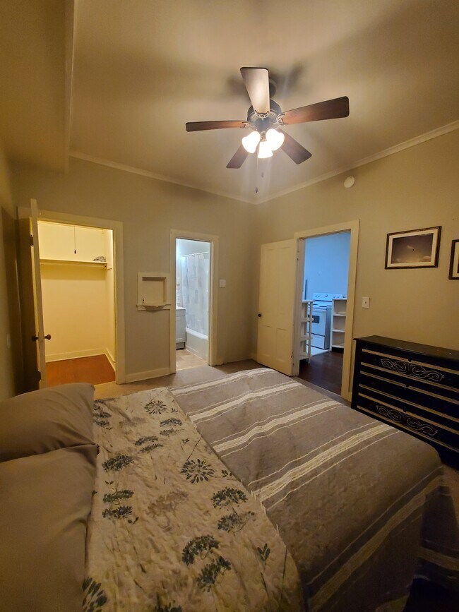 Foto del edificio - 1338 Main St