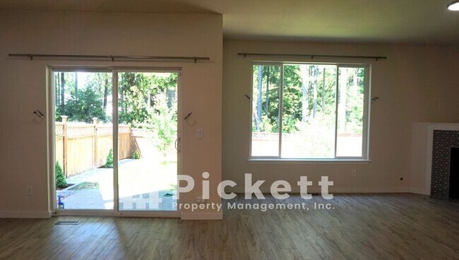 Foto del edificio - 3 Bedroom Central Kitsap House