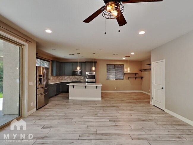 Foto del edificio - 9941 Rams Leap Ave