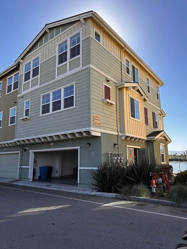 Stunning Waterfront Condo for Rent Redwood... House Rental in Redwood