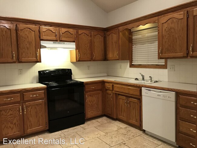 Building Photo - 3 br, 2 bath House - 708 SE 15TH