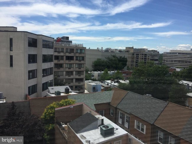 Foto del edificio - 922 24th St NW