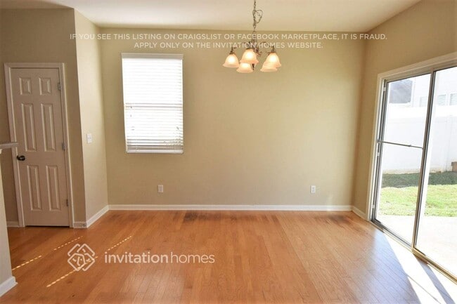 Building Photo - 3680 Roseman Landing