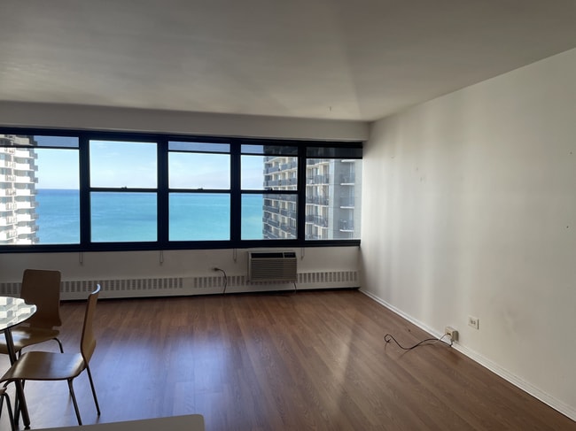 Foto del edificio - 6030 N Sheridan Rd
