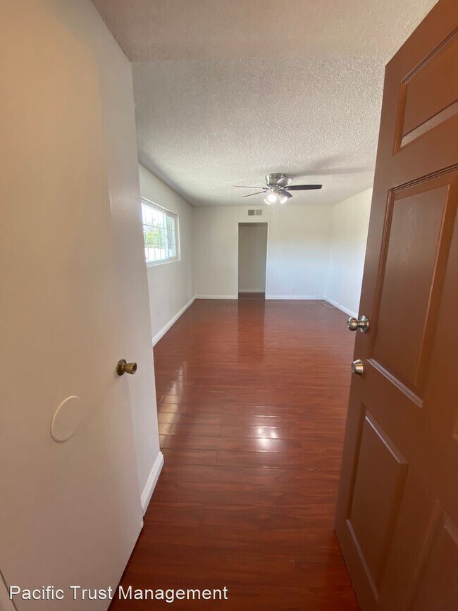 Building Photo - 3 br, 2 bath House - 201 S. Ridgeway #4