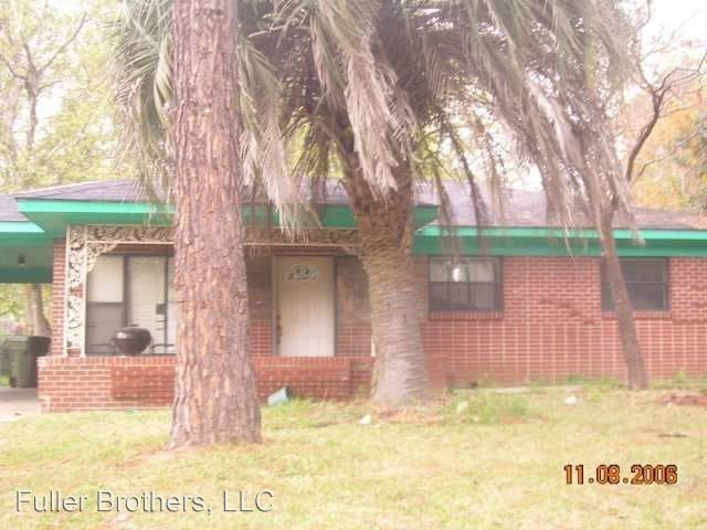 Primary Photo - 4 br, 1.5 bath House - 433 Alice Avenue