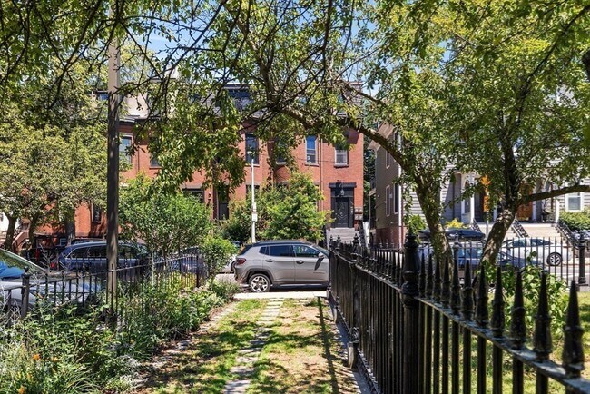 Foto del edificio - 754 E 4th St