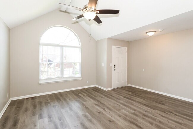 Building Photo - 6311 Lure Ct