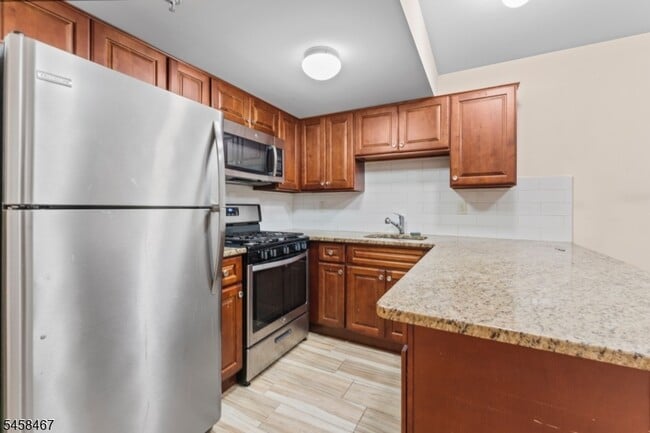Building Photo - 453 Washington St