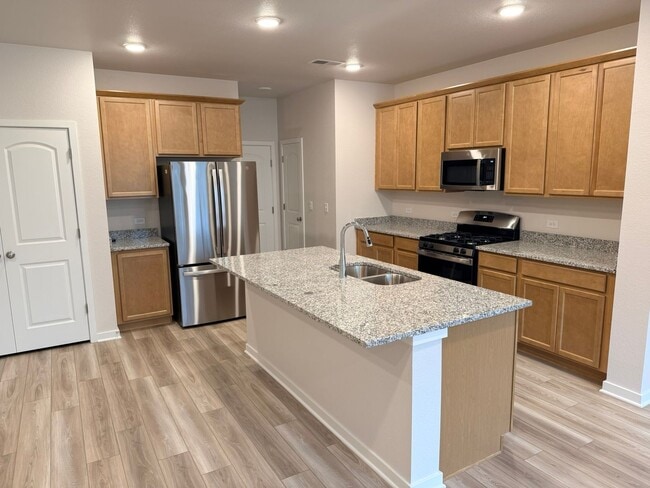 Building Photo - New 2026 3-Bedroom Townhome in Kinston Near HUB