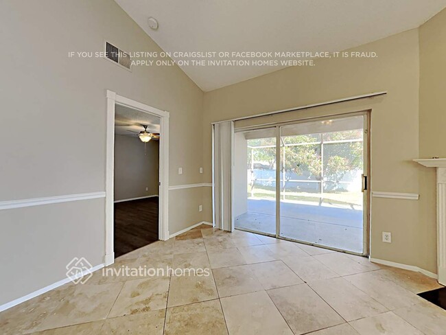 Foto del edificio - 8621 Cottonway Ln