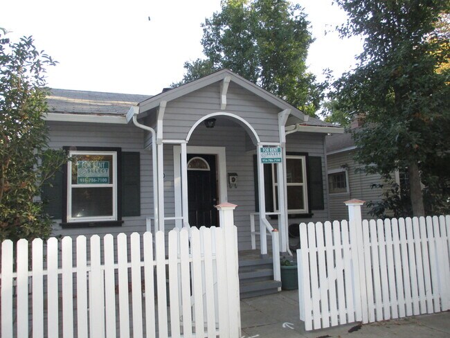 Foto del edificio - U St cottage downtown