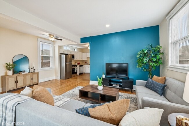 Foto del edificio - 2542 N Long Ave