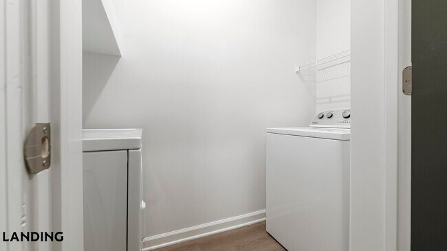 Building Photo - 2800 Milan Ct